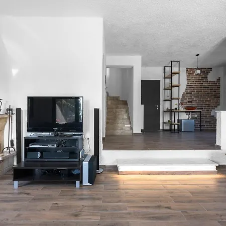 Bella Vista By Luxlikehome Villa *