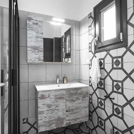 Bella Vista By Luxlikehome * Possidi